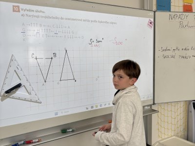 RÝSUJEME VE ČTVERCOVÉ SÍTI