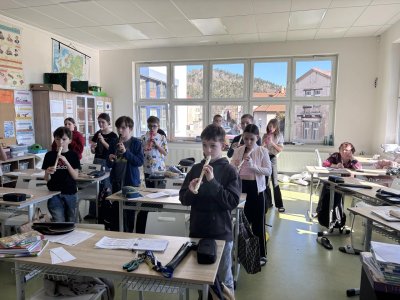 HRA NA ZOBCOVOU FLÉTNU